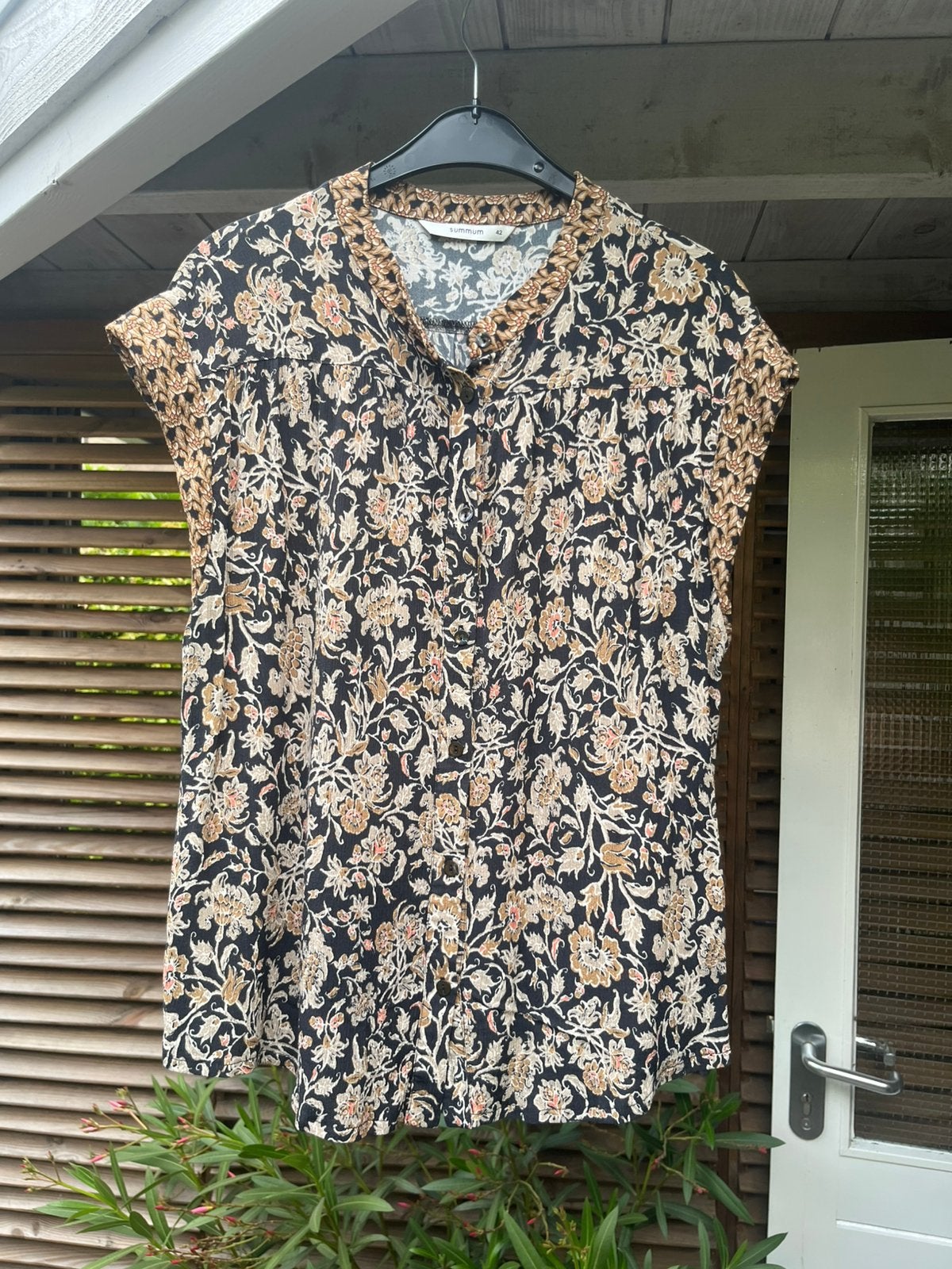 Summum blouse maat 42, kleur zwart met print, Kleding | Dames, Blouses en Tunieken, Ophalen of Verzenden, Zo goed als nieuw, Maat 42/44 (L)