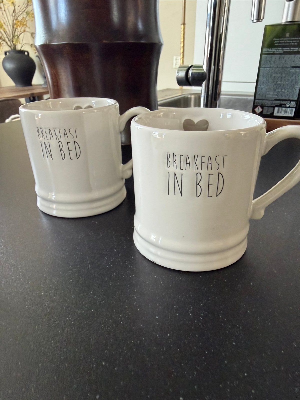 2x Bastion Collections mokken 'Breakfast in Bed' - Nieuw, Overige typen, Nieuw, Ophalen of Verzenden, Steen/keramiek