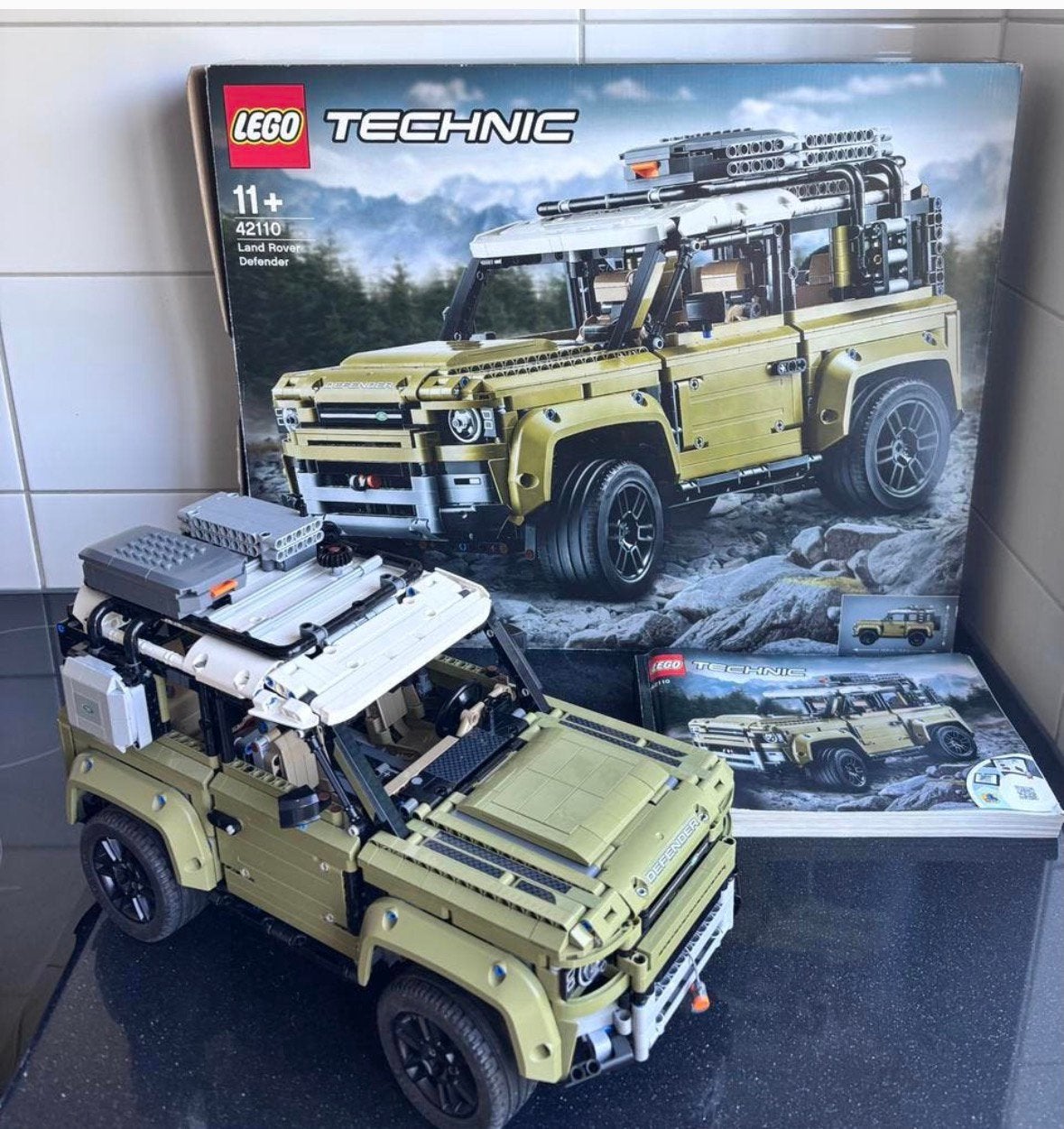 LEGO Technic 42110 Landrover, met doos, Ophalen of Verzenden, Zo goed als nieuw