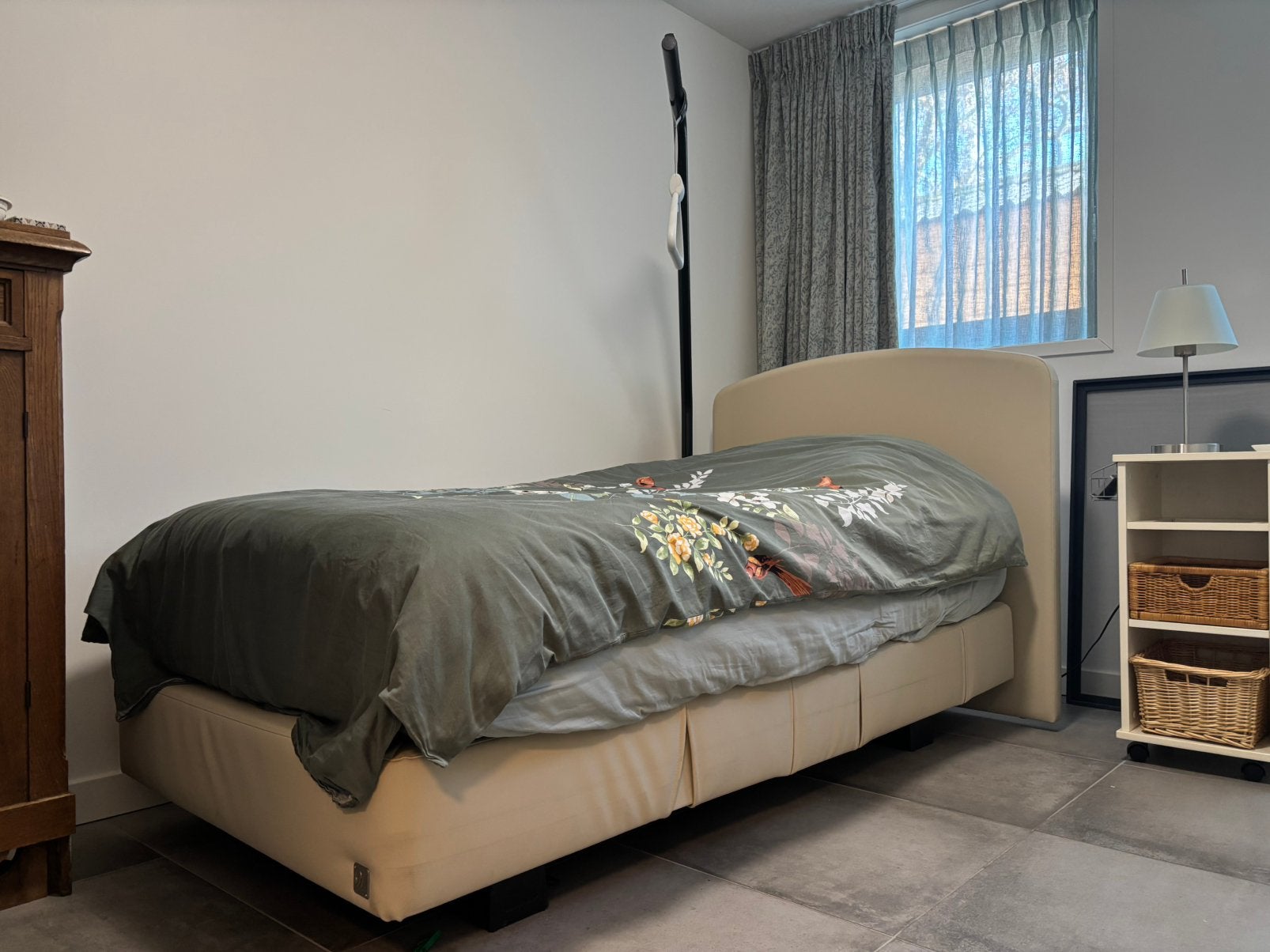 Well-Fair luxe en comfortabel hoog laag bed, Ophalen, Eenpersoons, Zo goed als nieuw, Overige maten