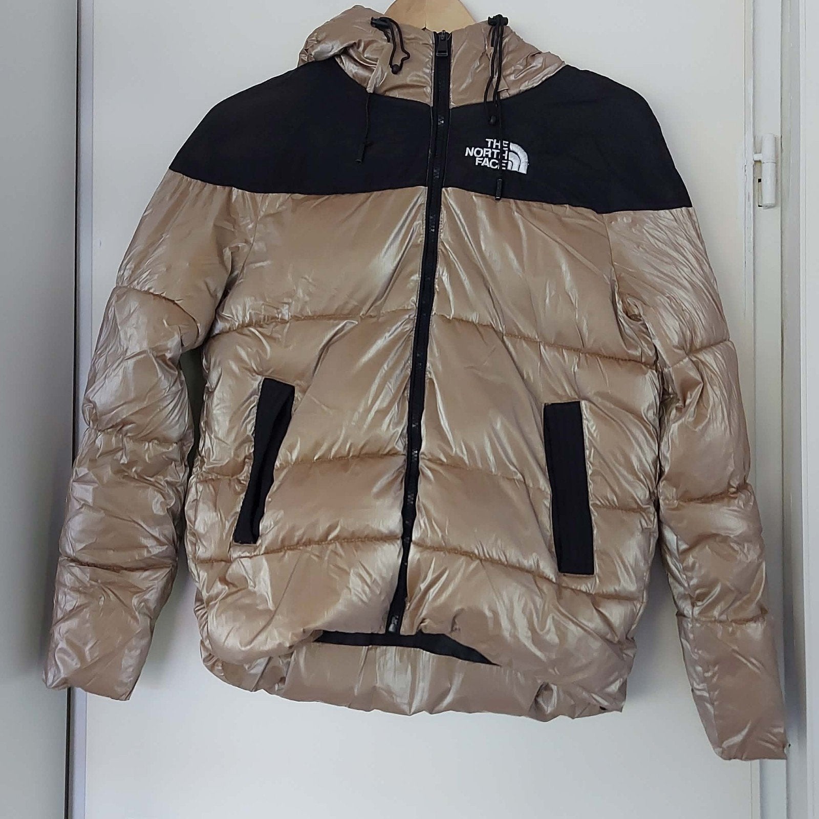 The North Face Puffer Jas - Maat S, Kleding | Heren, Beige, Ophalen of Verzenden, Zo goed als nieuw, The North Face