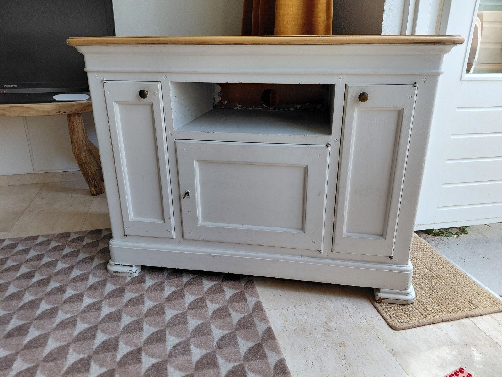 Wit dressoir met houten blad - Gebruikt