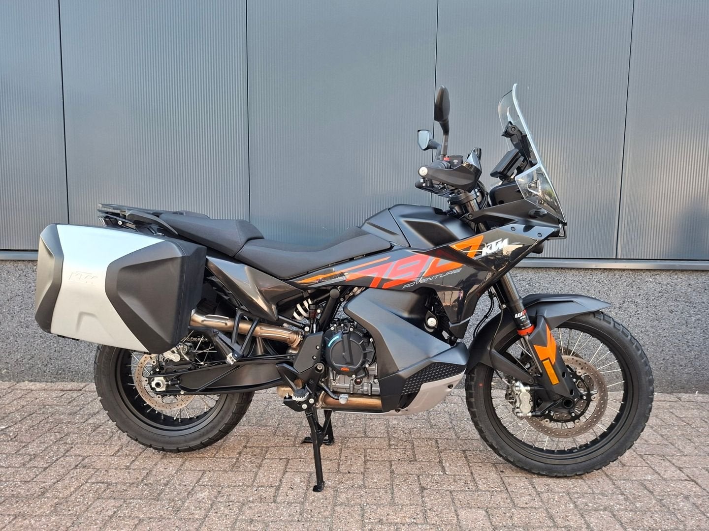 KTM 790 ADVENTURE (bj 2023), Motoren, 2 cilinders, KTM, Bedrijf, Onbekend