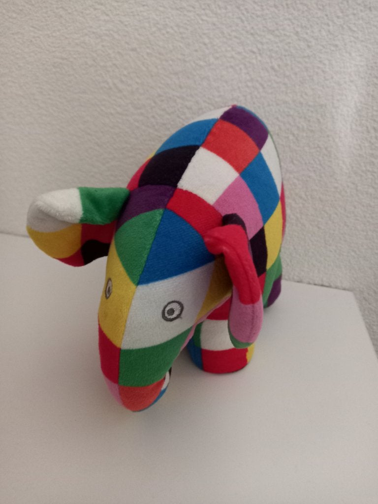 Elmer olifant knuffel 19 cm groot., Ophalen of Verzenden, Gebruikt, Olifant, Klein (minder dan 20 cm)