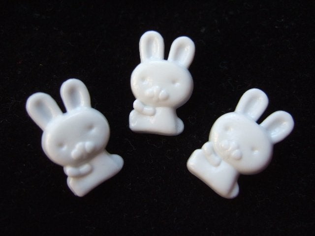 NOG 1 !! ~ Leuk wit konijnen knoopje ~ 17 mm, -, -, Nieuw, Ophalen of Verzenden