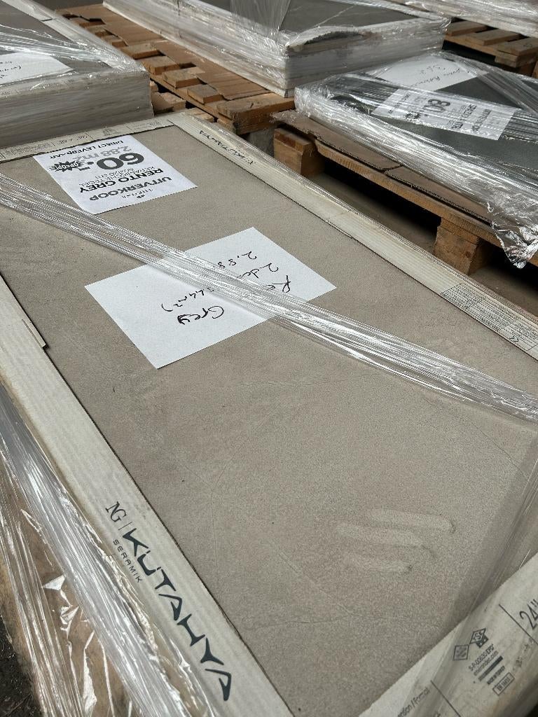 UITVERKOOP | Vloer/wandtegel 60x120cm | Rento grey | 2,88 m², Ophalen, 60 cm of meer, Nieuw, Minder dan 5 m²