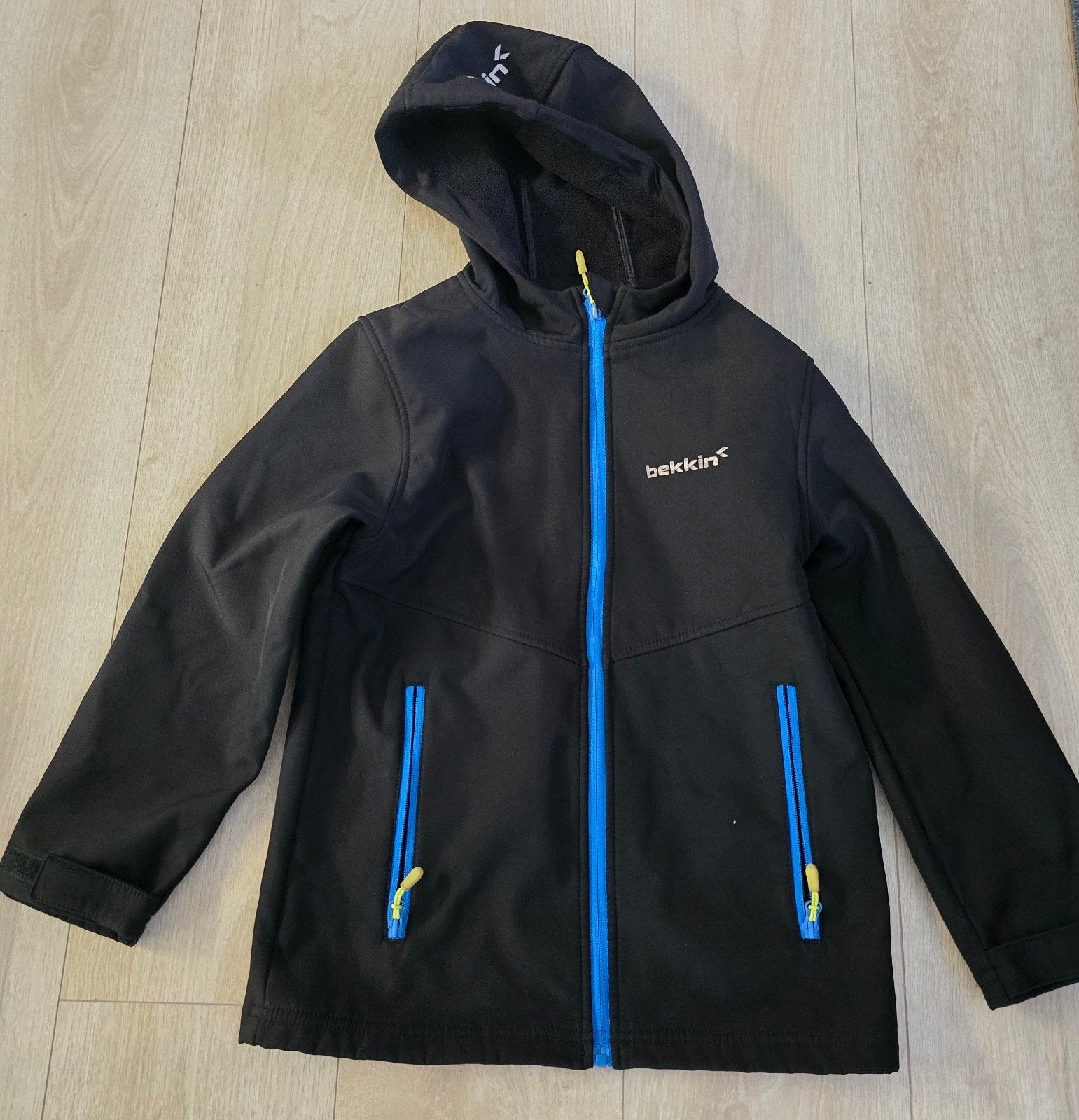 Softshell Jas Maat 146 Zwart/Blauw, Ophalen of Verzenden, Zo goed als nieuw, Jongen of Meisje, Jas