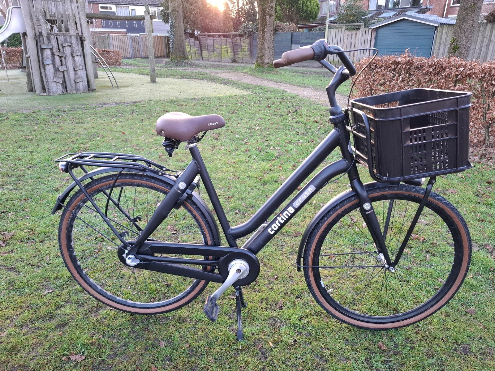 ZWARTE CORTINA CRUSH MEISJESFIETS/DAMESFIETS 57CM.
EEN NETTE, Versnellingen, 56 cm of meer, Zo goed als nieuw, Ophalen