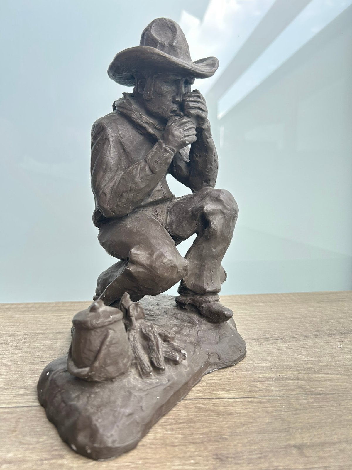 Vintage Western Beeld Cowboy  T.W. Jackson - Resin 25cm, Antiek en Kunst, Kunst | Beelden en Houtsnijwerken, Gemerkt, Kunststof
