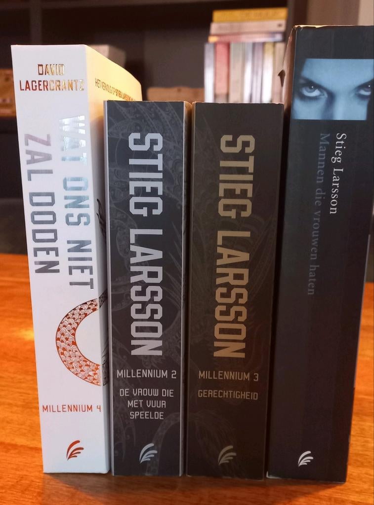 Stieg Larsson, Millennium trilogie +laatste deel Lagercrantz, Ophalen of Verzenden, Zo goed als nieuw, Stieg Larsson