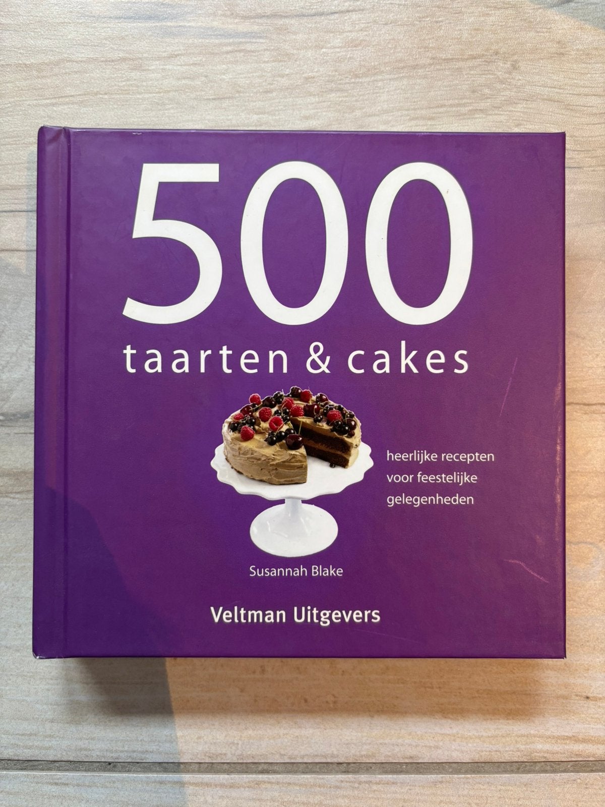500 taarten & cakes, Boeken, Ophalen of Verzenden, Zo goed als nieuw, Taart, Gebak en Desserts