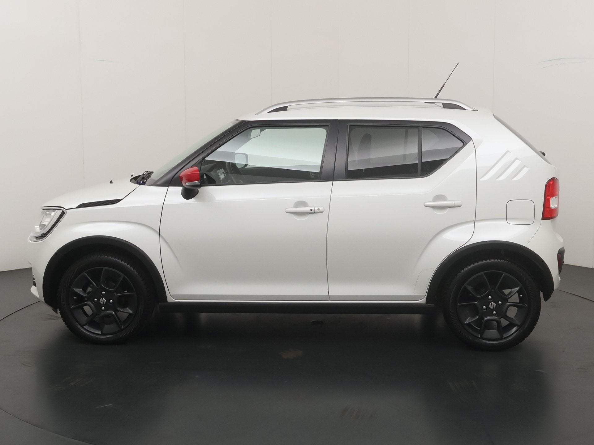 Suzuki Ignis 1.2 90PK Stijl Smart Hybrid | Trekhaak | Camera, Stof, Gebruikt, 4 cilinders, Origineel Nederlands