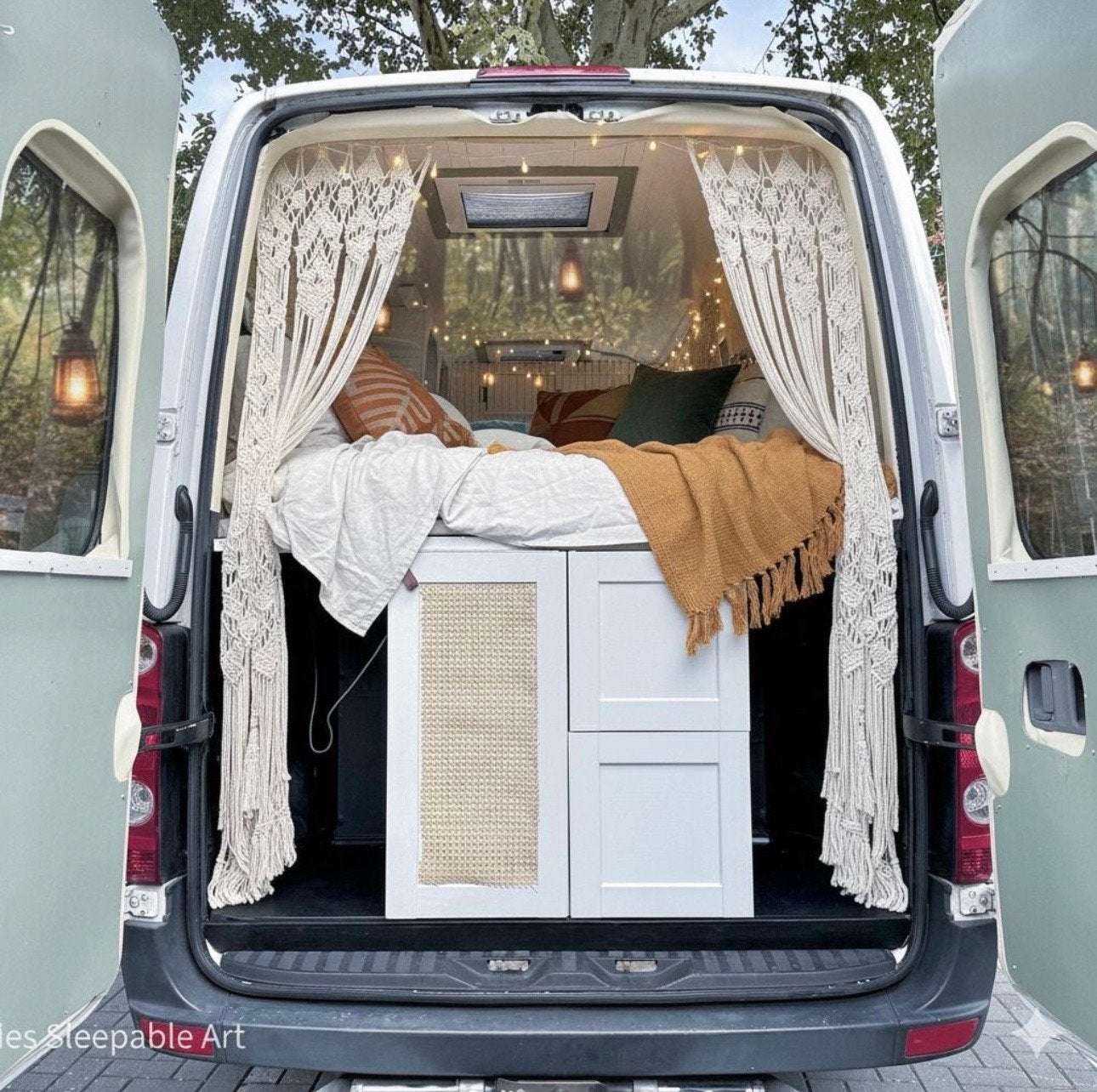 Nona: Handgemaakte camper met unieke vibe te huur!, Buscamper of Camperbus, Volkswagen, Tot en met 2, Douche