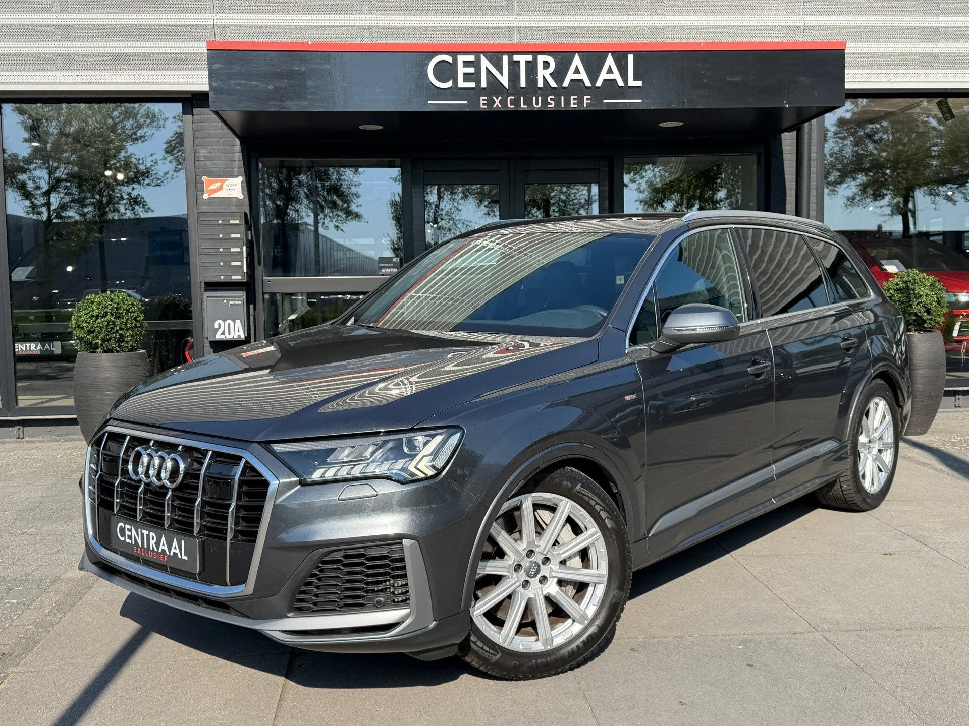 Audi Q7 55 TFSI e quattro S-Line NL-Auto|B&O|Memory|ACC|395P, Automaat, Gebruikt, Automatische klimaatregeling, Bedrijf