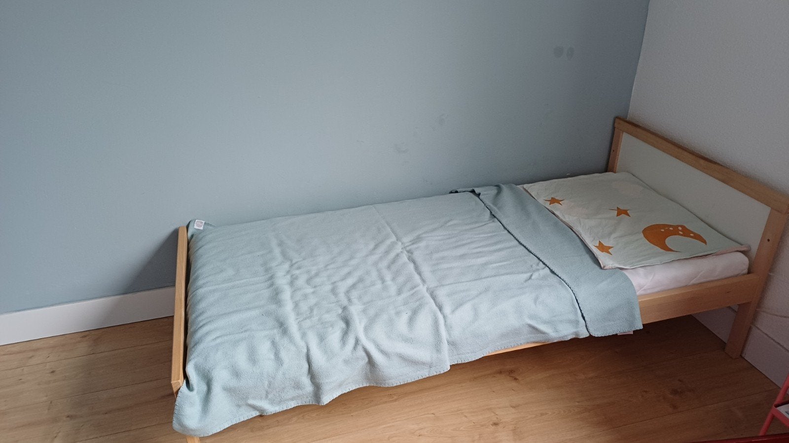 IKEA Sniglar kinderbed 140x70 met gratis  matras, Ophalen, Gebruikt, 70 tot 85 cm, 140 tot 160 cm