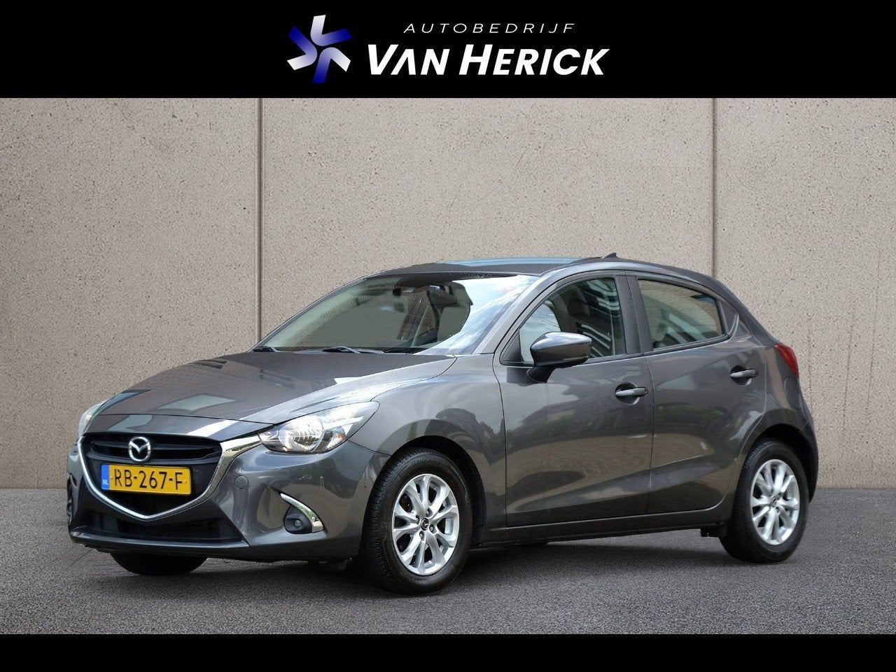 Mazda 2 1.5 Skyactiv-G Dynamic 90PK | Navigatie | Cruise Con, Auto's, Mazda, Voorwielaandrijving, Gebruikt, 4 cilinders, Origineel Nederlands