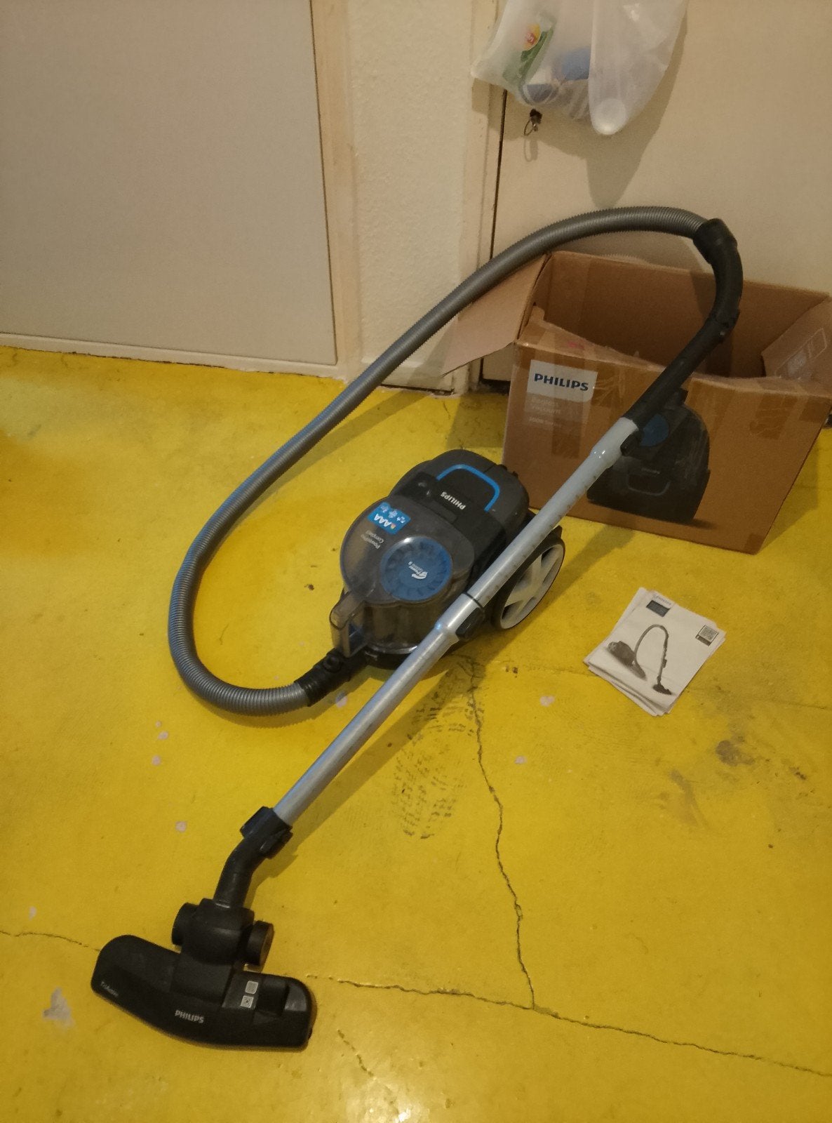 Philips PowerPro Compact Stofzuiger - Zonder zak, Inclusief accessoires, Gebruikt, Philips, Ophalen of Verzenden