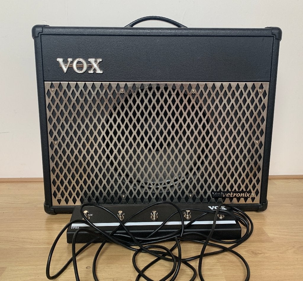 Vox VT50 met VSF5 footswitch, Muziek en Instrumenten, Ophalen, Zo goed als nieuw, Gitaar, 50 tot 100 watt