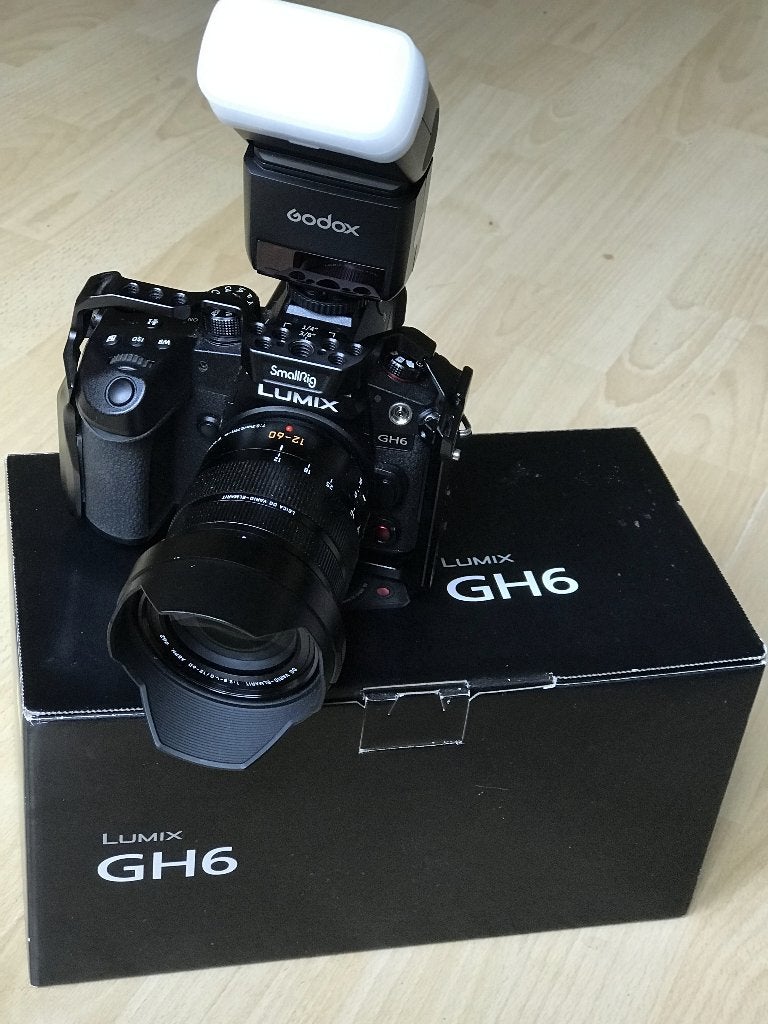 Panasonic GH6 Leica 12-60 mm lens, Godox flitser z.g.a.n., Panasonic, 25 megapixels, Ophalen of Verzenden, Zo goed als nieuw