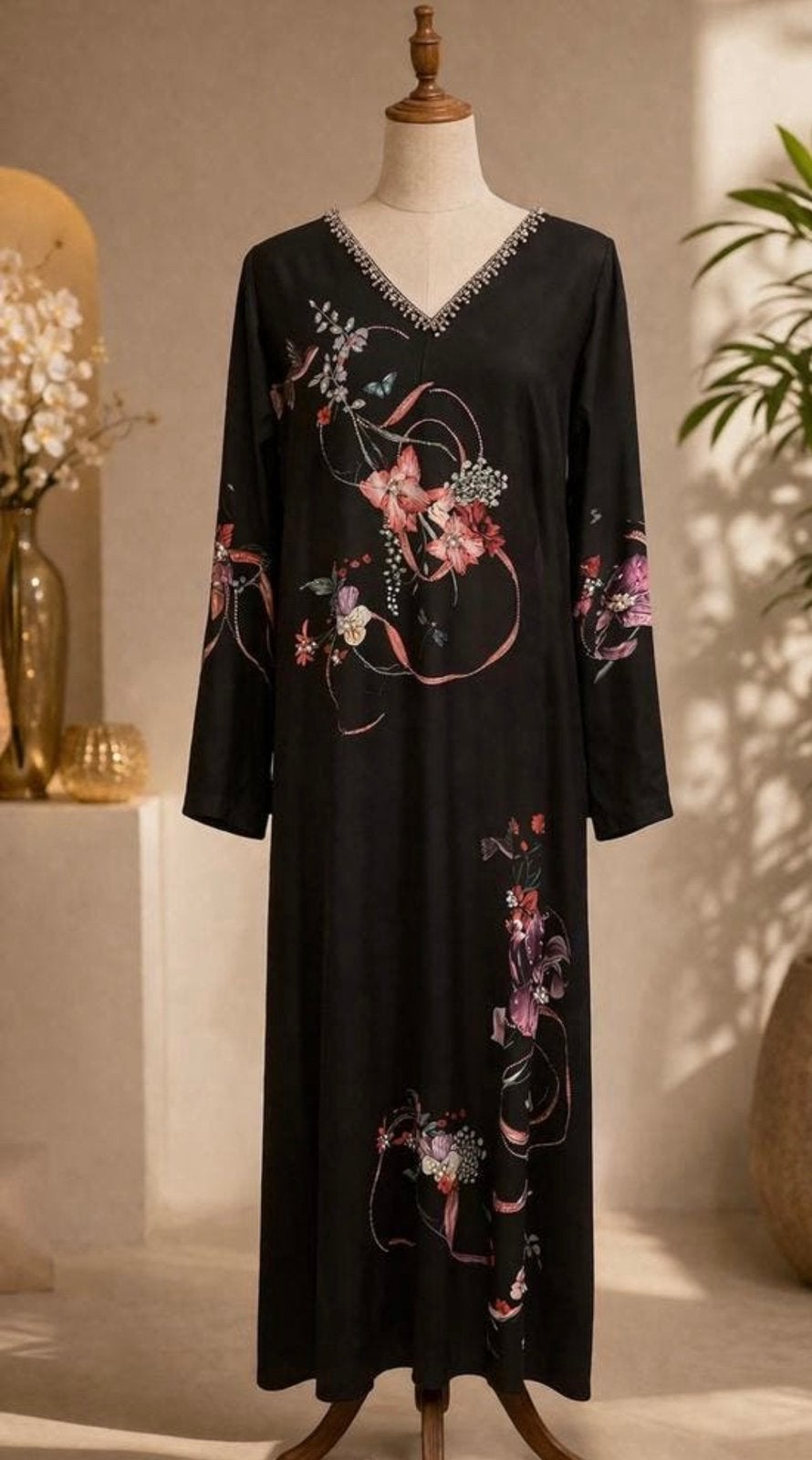 Long maxi dress with embellishment(new) size S, Ophalen of Verzenden, Zo goed als nieuw, Overige typen