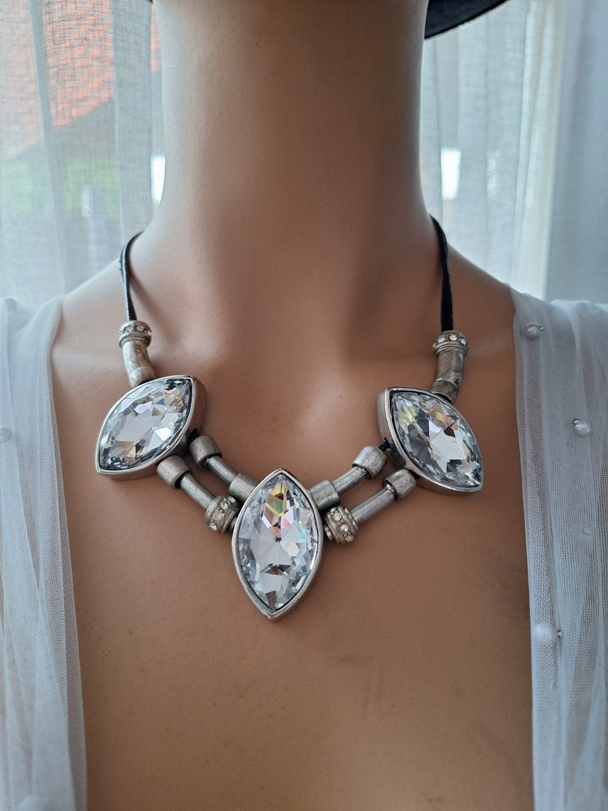 Statement ketting met grote kristallen, Kunststof, Met kristal, Ophalen of Verzenden, Zo goed als nieuw