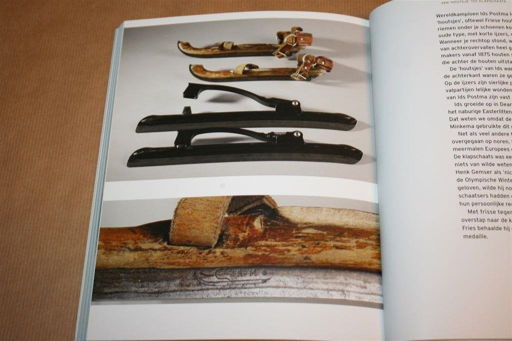 Boek. Schepen, schaatsen en schilderijen. Fries Scheepvaart, Verzenden, N.v.t., N.v.t., Zo goed als nieuw