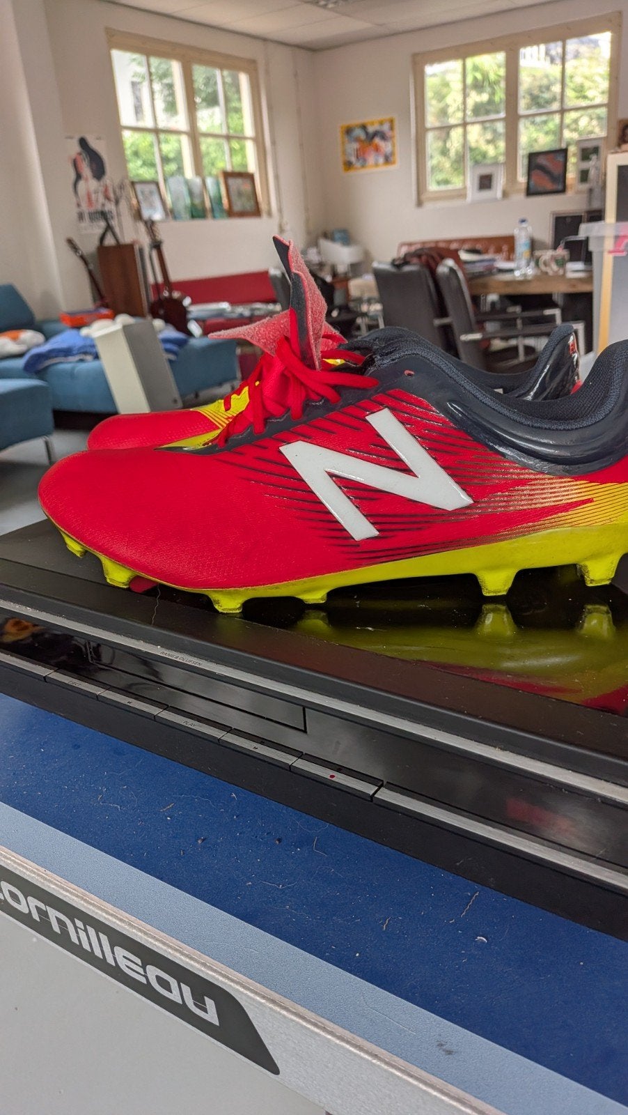 New Balance Furon V6 voetbalschoenen rood/geel, Ophalen of Verzenden