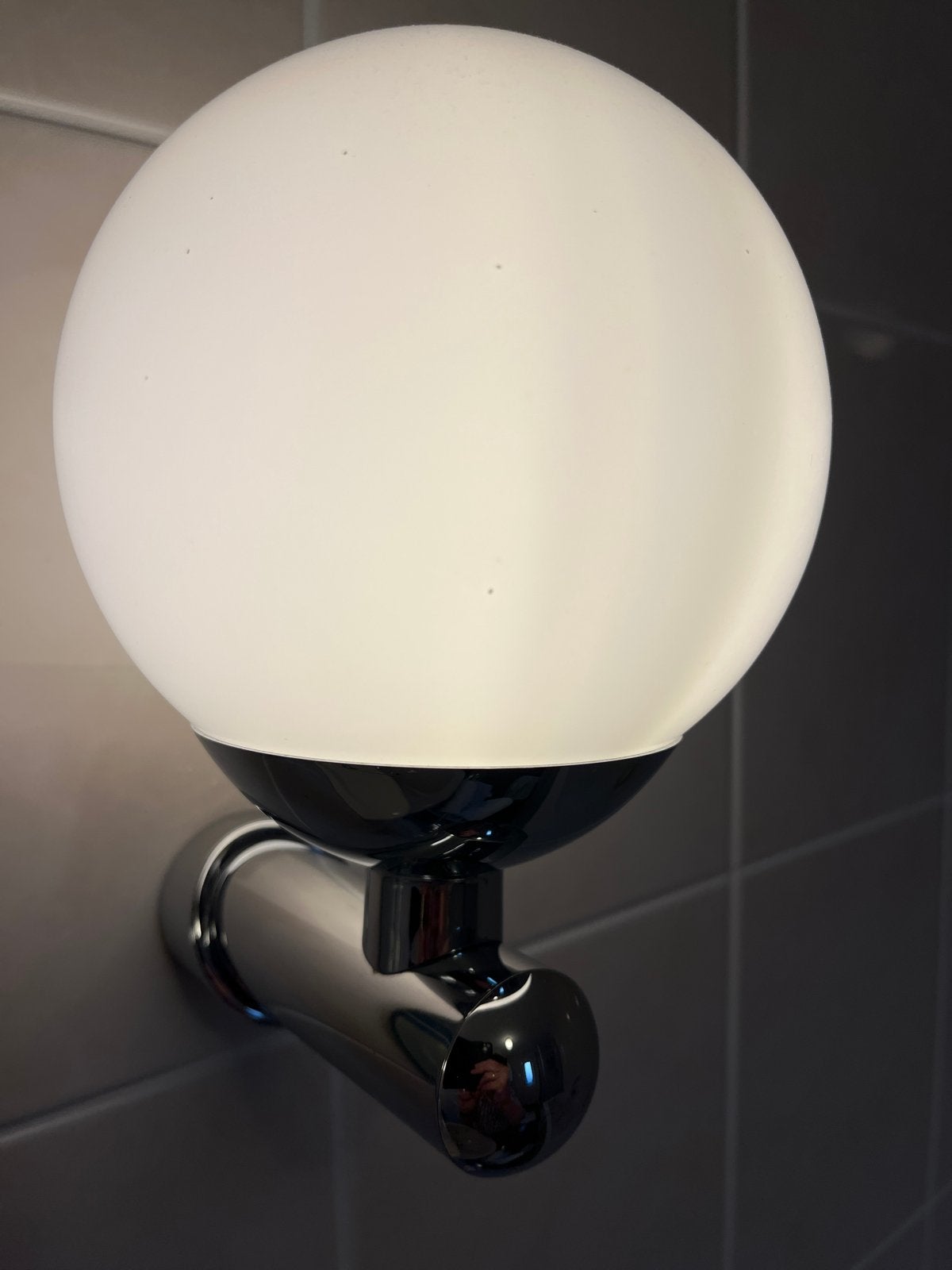 Set van 2 wandlampen voor badkamer met bolvormig kap