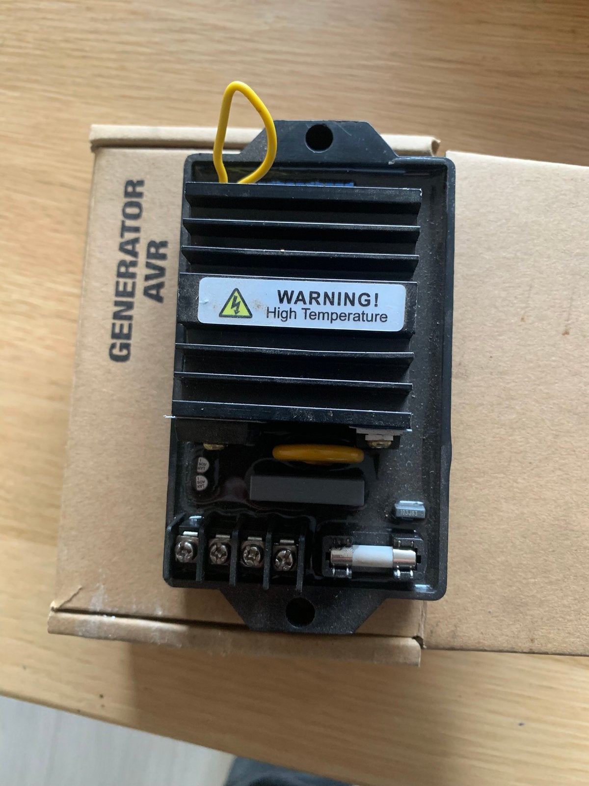 AVR20A voor generator 1 fase, Ophalen, Zo goed als nieuw