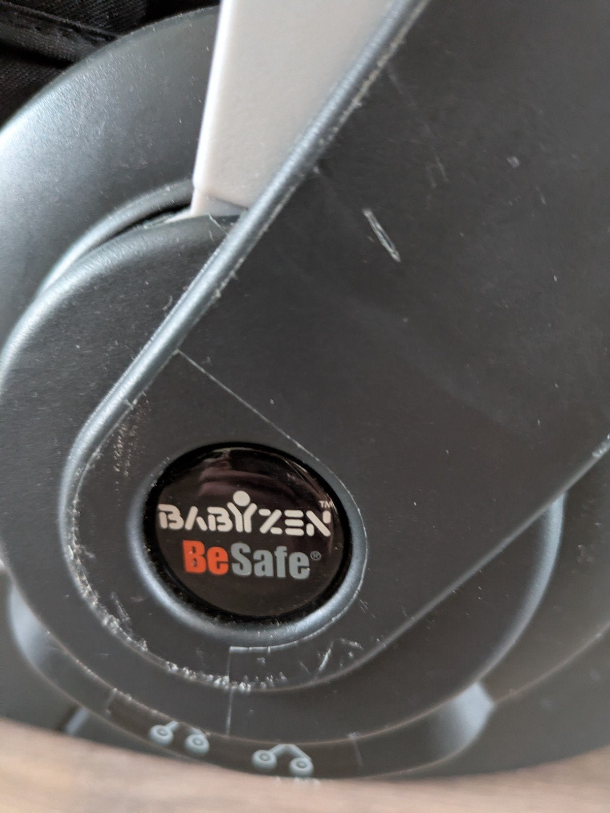 Stokke macicosi BeSafe autostoel met adapter, Autogordel of Isofix, Zijbescherming, Zo goed als nieuw, 0 t/m 13 kg
