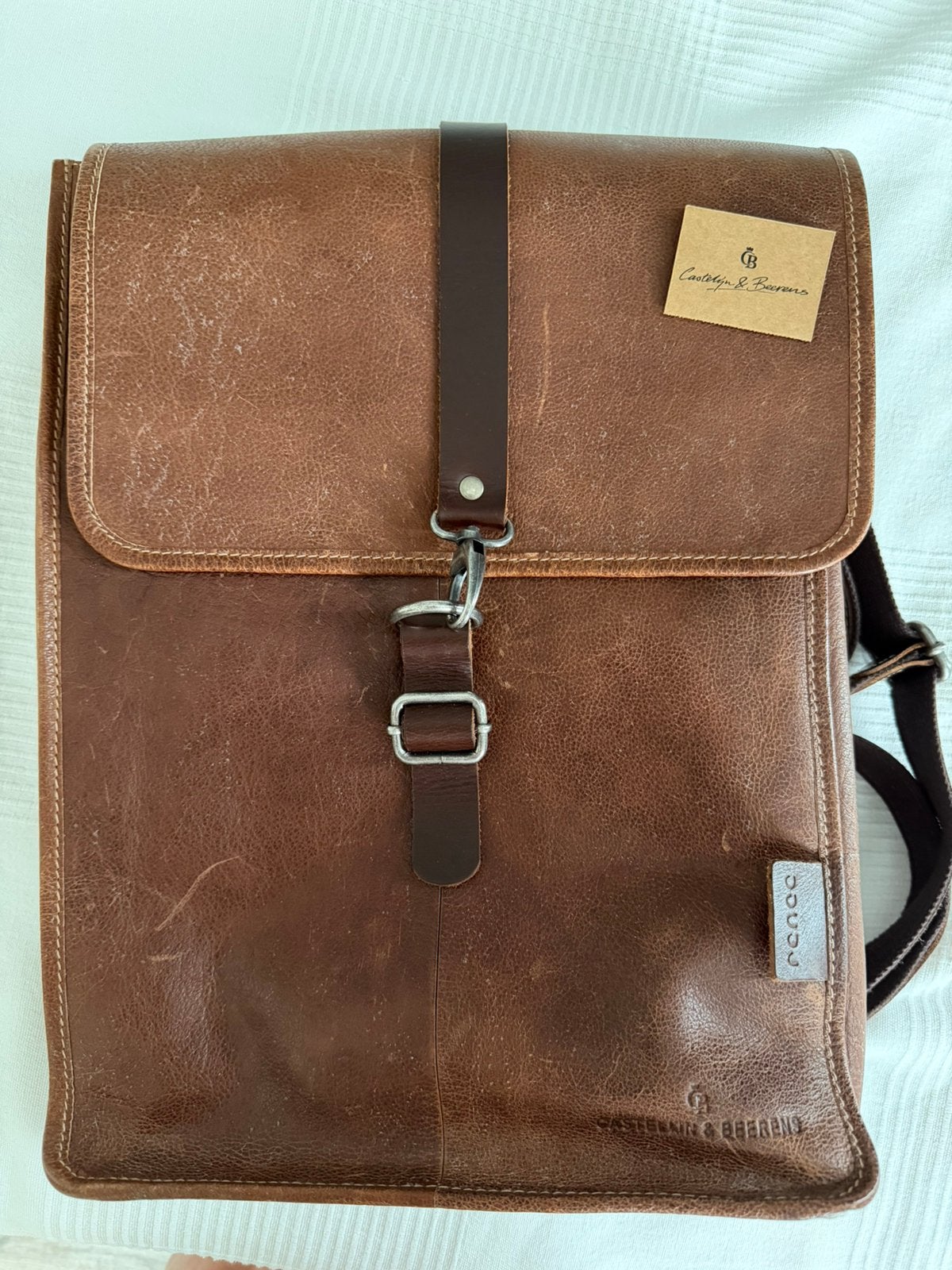 Laptoprugzak van Castelein en Beerense cognac kleur, Bruin, Aktetas of Boekentas, Ophalen of Verzenden, Zo goed als nieuw