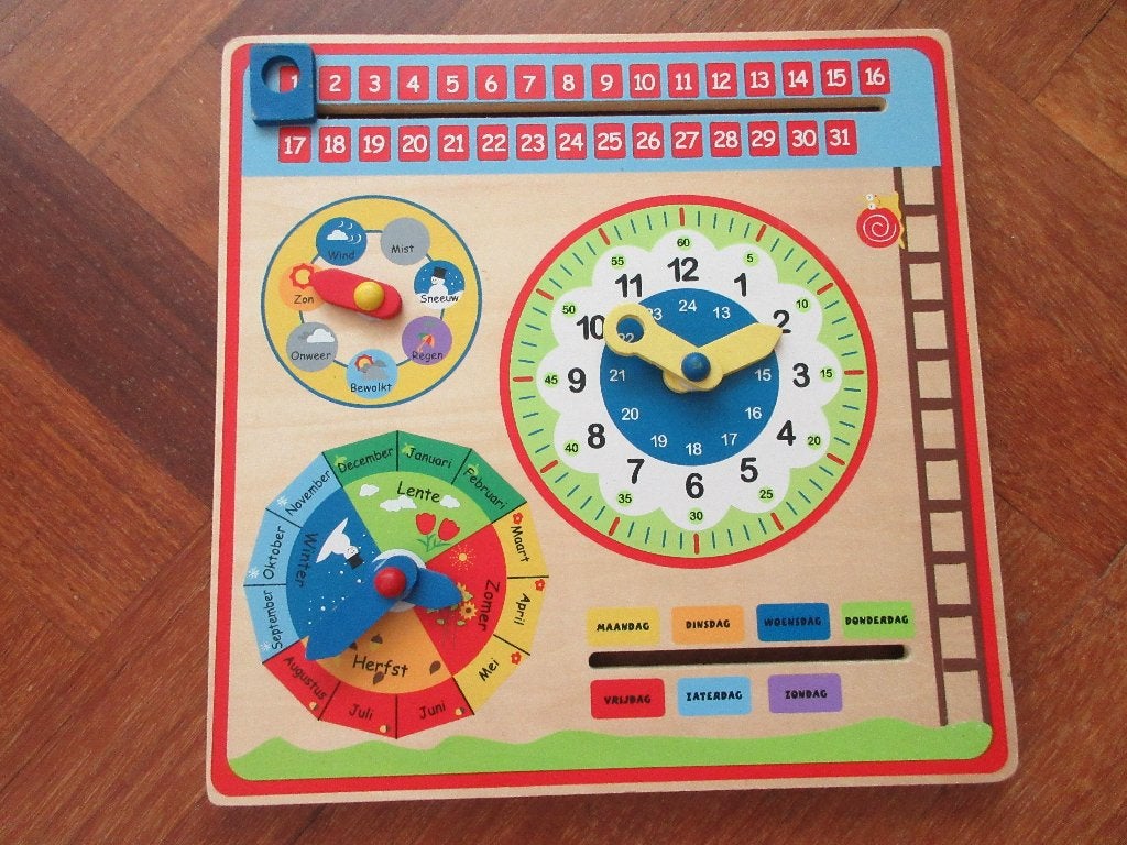 Kalenderklok, Ophalen of Verzenden, Zo goed als nieuw, Puzzelen