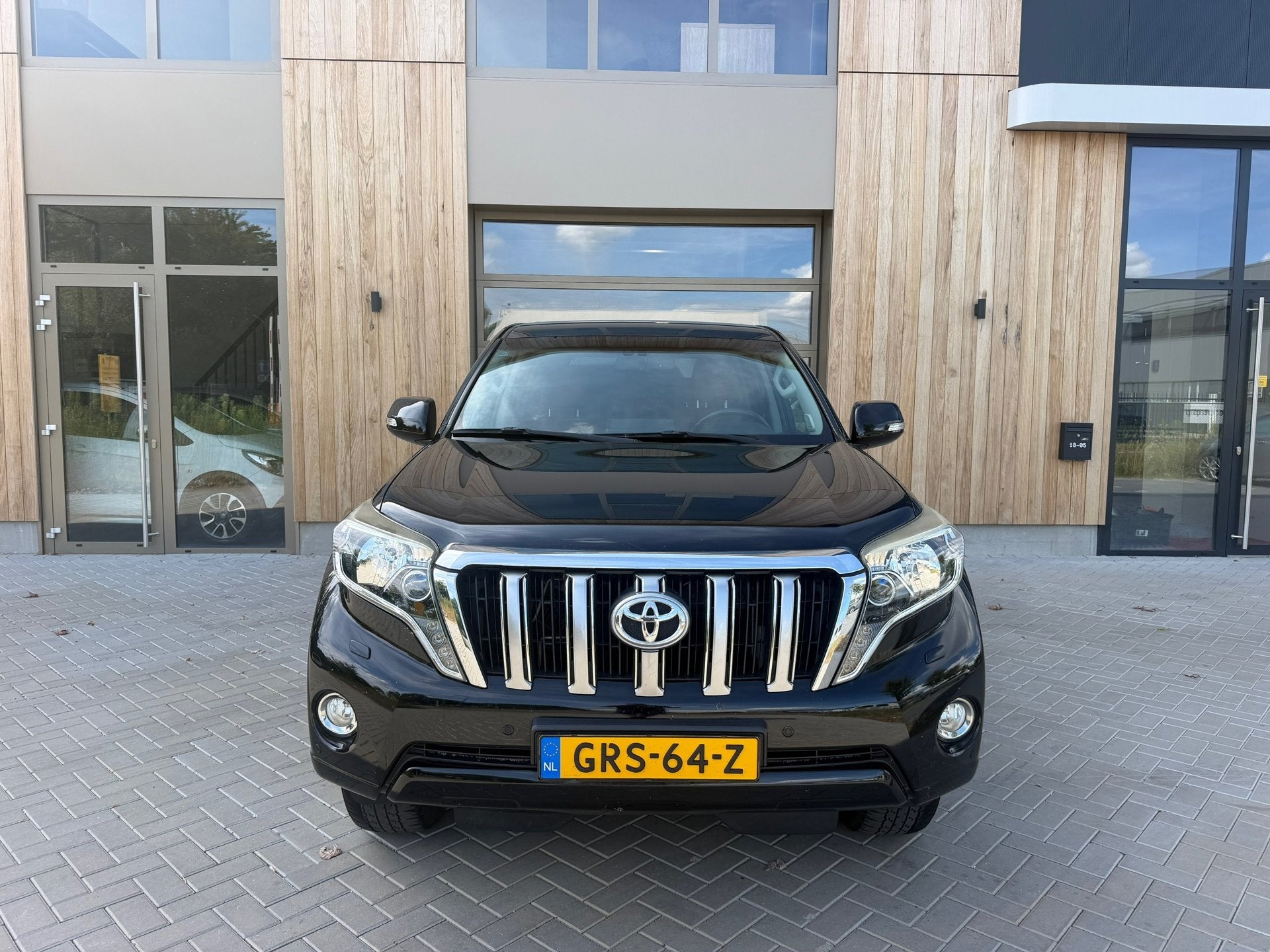 Toyota Land Cruiser 3.0 D-4D LX 5DRS|Automaat|Clima|Keyless|, Auto's, Automaat, Euro 5, Gebruikt, 3000 kg