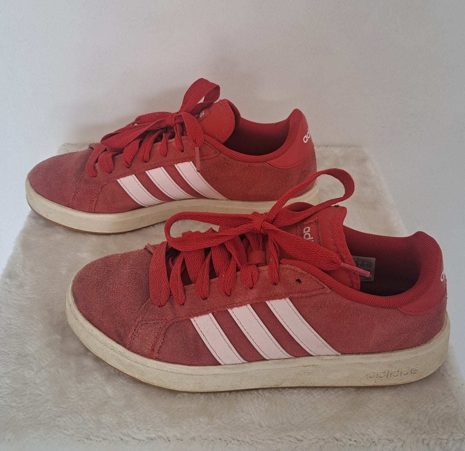 Adidas Campus sneakers rood - Maat 40, Adidas, Ophalen of Verzenden, Sneakers of Gympen, Gedragen