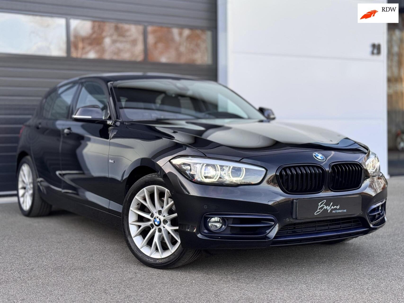 BMW 1-serie 118d xDrive High Executive Sport |Carplay|Camera, Auto's, BMW, 1-Serie, 4 cilinders, 150 pk, Automatische klimaatregeling