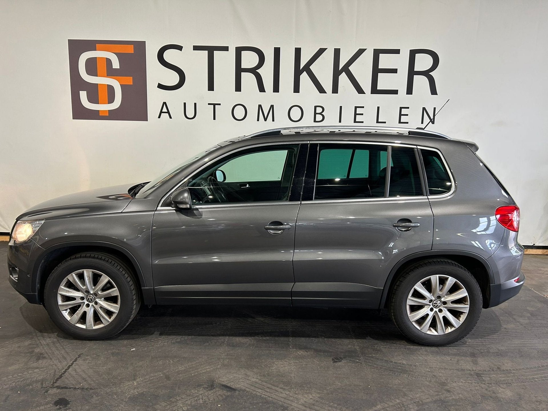 Volkswagen Tiguan 1.4 TSI Sport&Style, Voorwielaandrijving, Euro 5, 15 km/l, Zwart