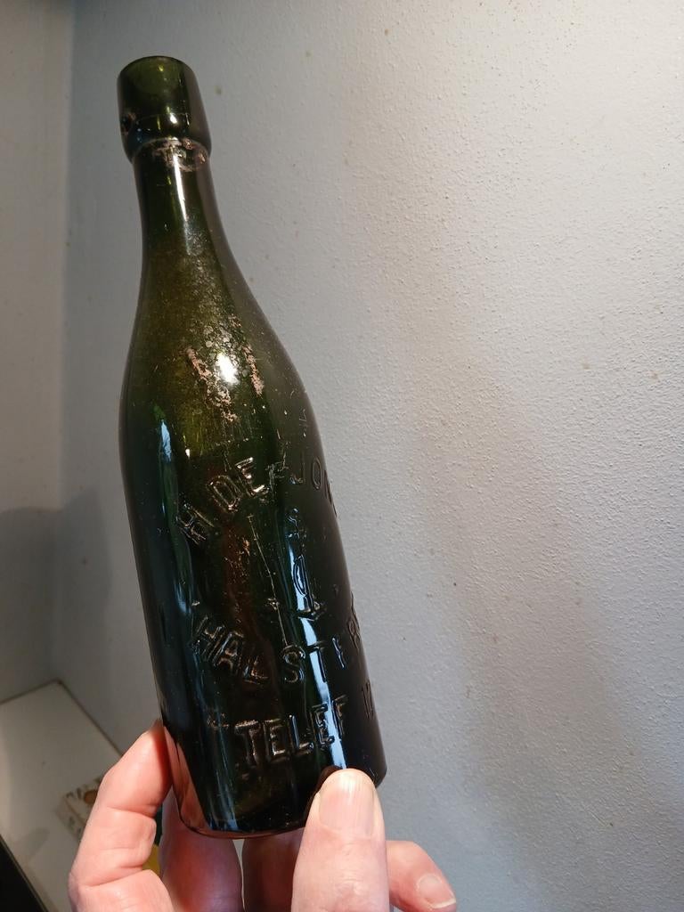 Antieke groene fles 'A. de Jong, Halsteren', Antiek en Kunst, Antiek | Glas en Kristal, Ophalen