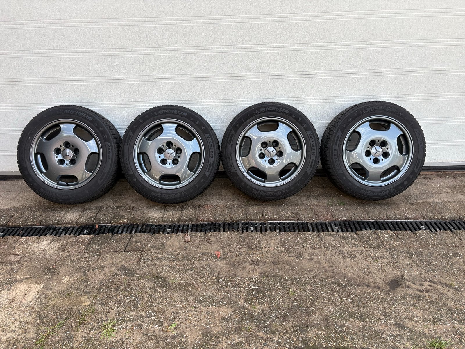 Mercedes 16 inch velgen met Michelin winterbanden 205 55 16, Ophalen, Gebruikt, 16 inch, Banden en Velgen