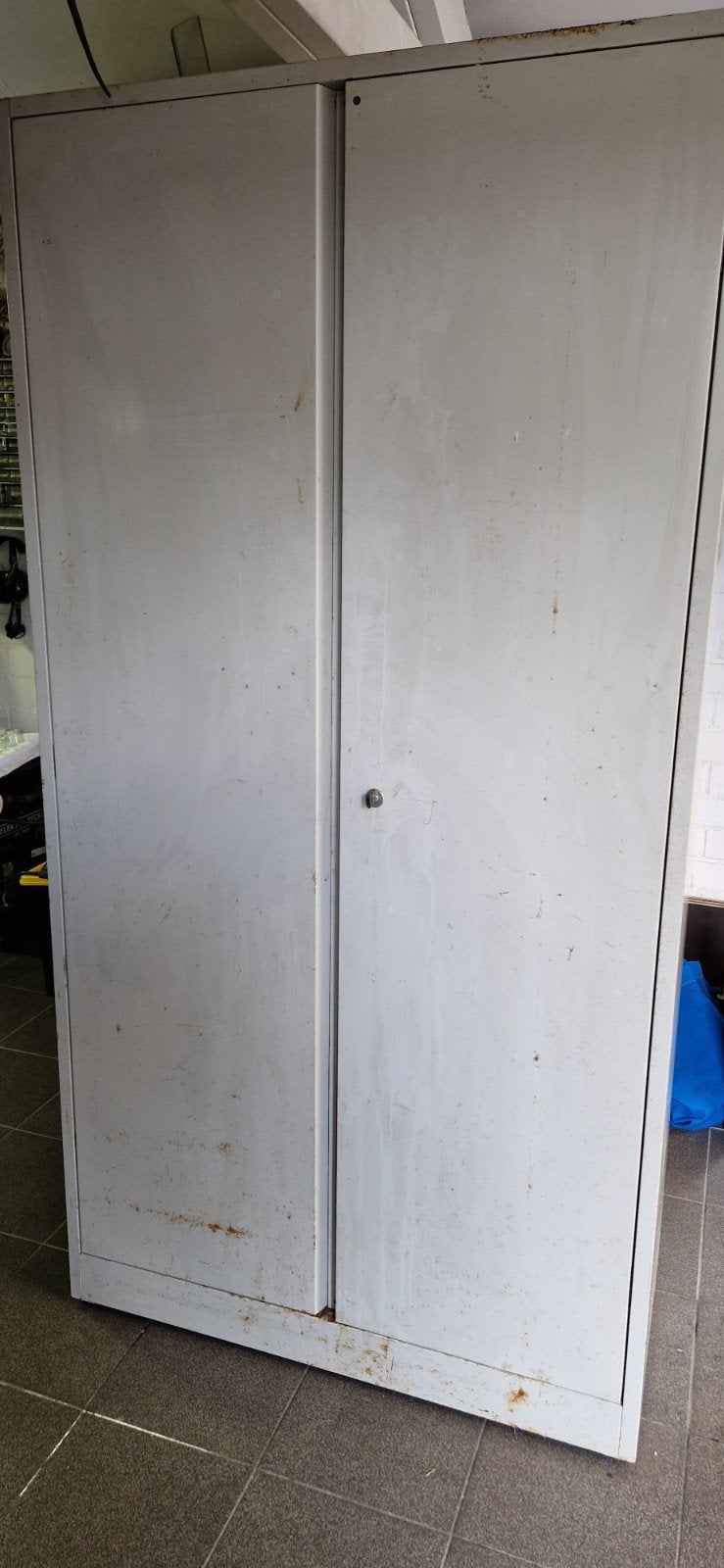 Garage opbergkast, Huis en Inrichting, Kasten | Roldeurkasten en Archiefkasten, Gebruikt, 150 tot 200 cm, 25 tot 50 cm, 50 tot 100 cm
