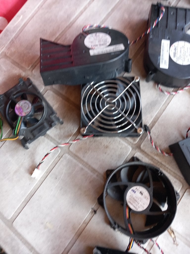 Partij Koel ventilatoren voor pc's coolers, Ophalen of Verzenden, Gebruikt, Luchtkoeling