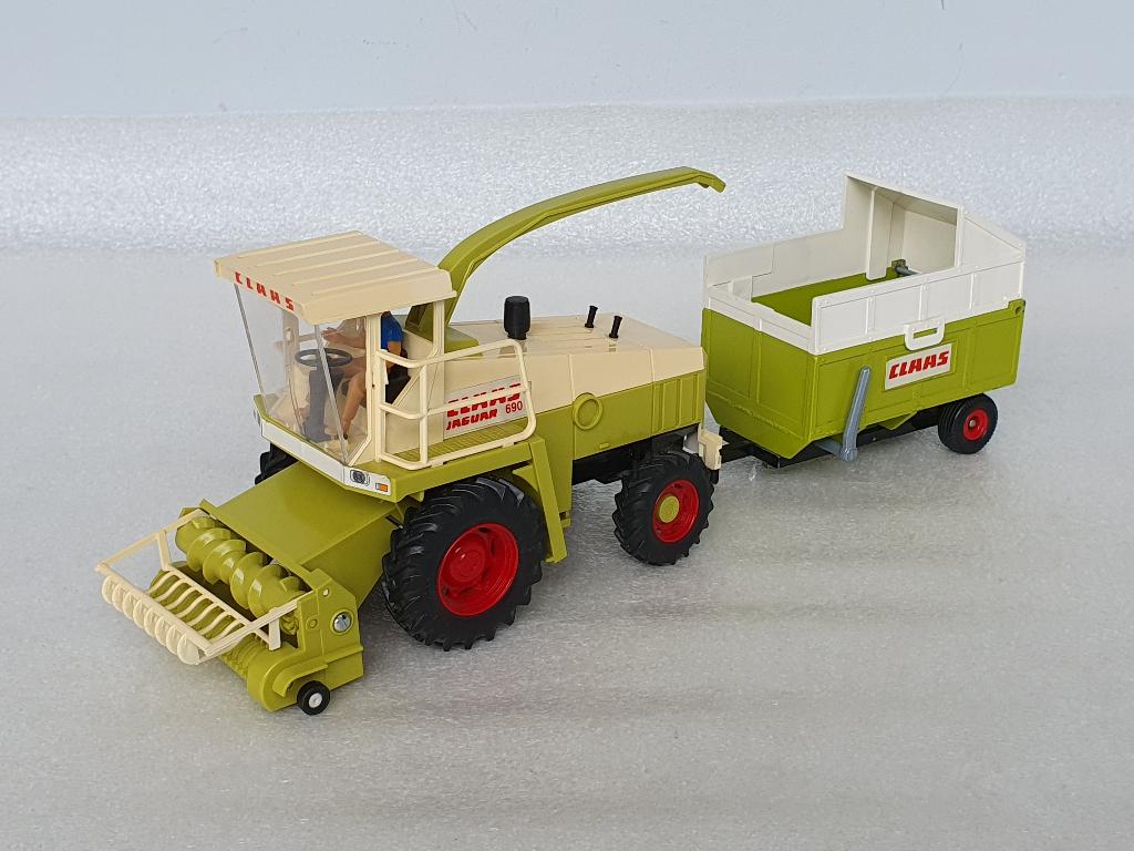 Britains: Jaguar 690 Forest Harvester + Tipping Trailer, Ophalen of Verzenden, Gebruikt, Tractor of Landbouw, Britains
