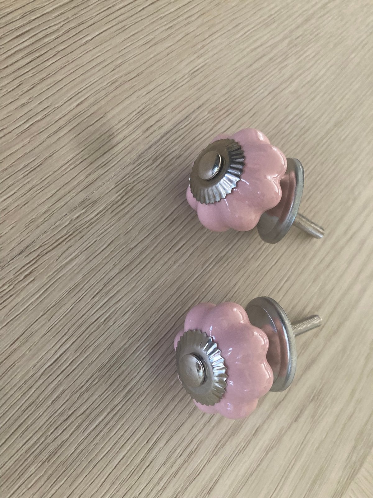 2 roze keramieken deurknopjes nieuw!, Ophalen of Verzenden, Zo goed als nieuw
