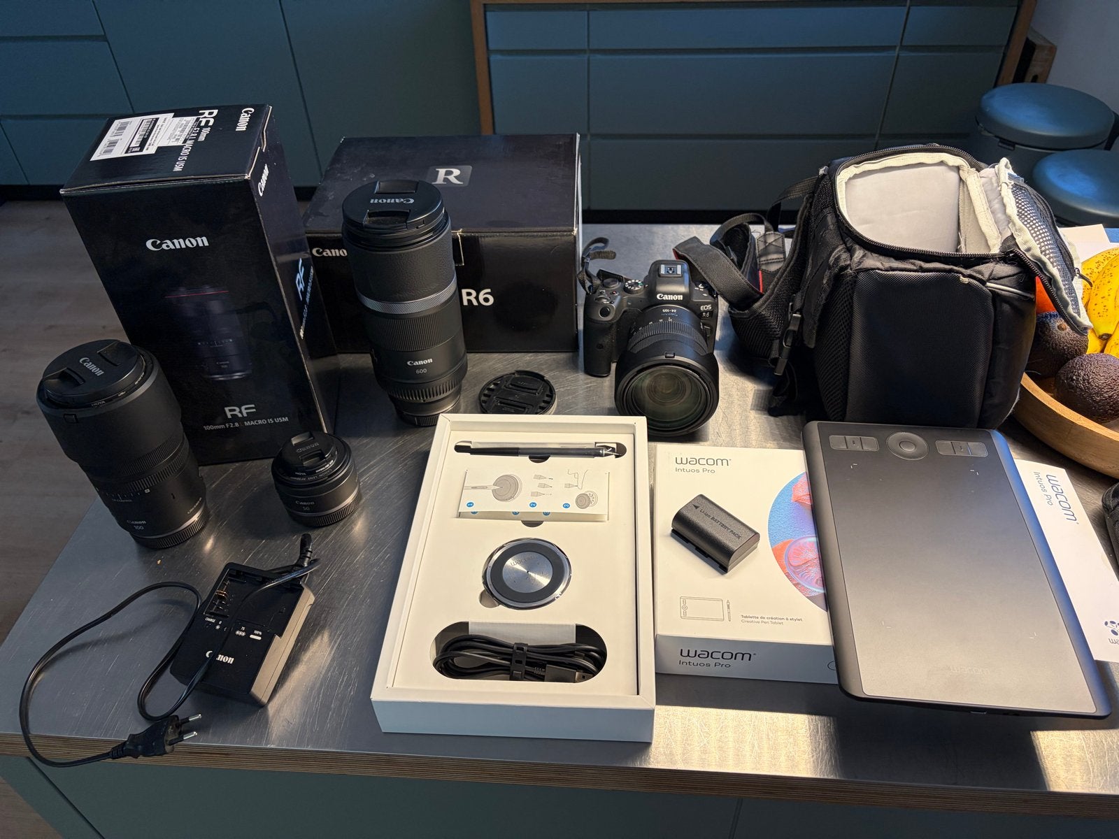 Canon EOS R6 2022 met 4 RF lenzen en Wacom Intuos Pro, Ophalen, Canon, Beeldstabilisatie, Zo goed als nieuw