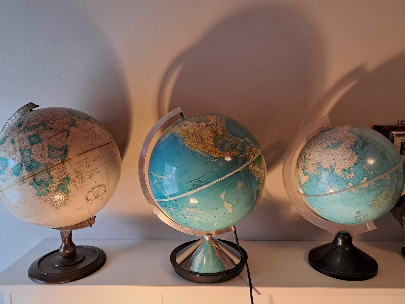 3  x globe wereldbol, Ophalen