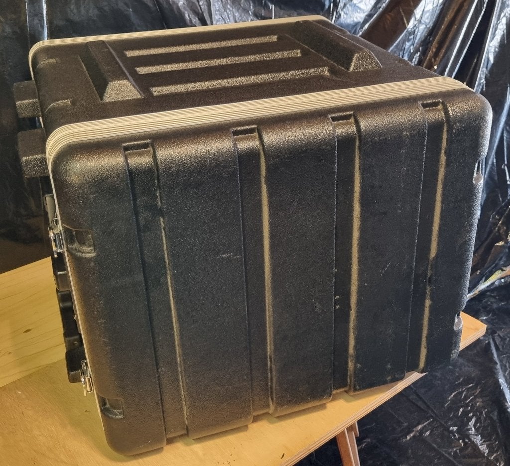 Flightcase Kunststof 19” 8HE, Muziek en Instrumenten, Behuizingen en Koffers, Ophalen of Verzenden, Gebruikt, Overige instrumenten