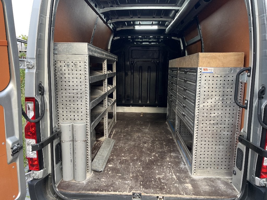Renault Master bedrijfswageninrichting + wandbekleding €450, Ophalen, Gebruikt