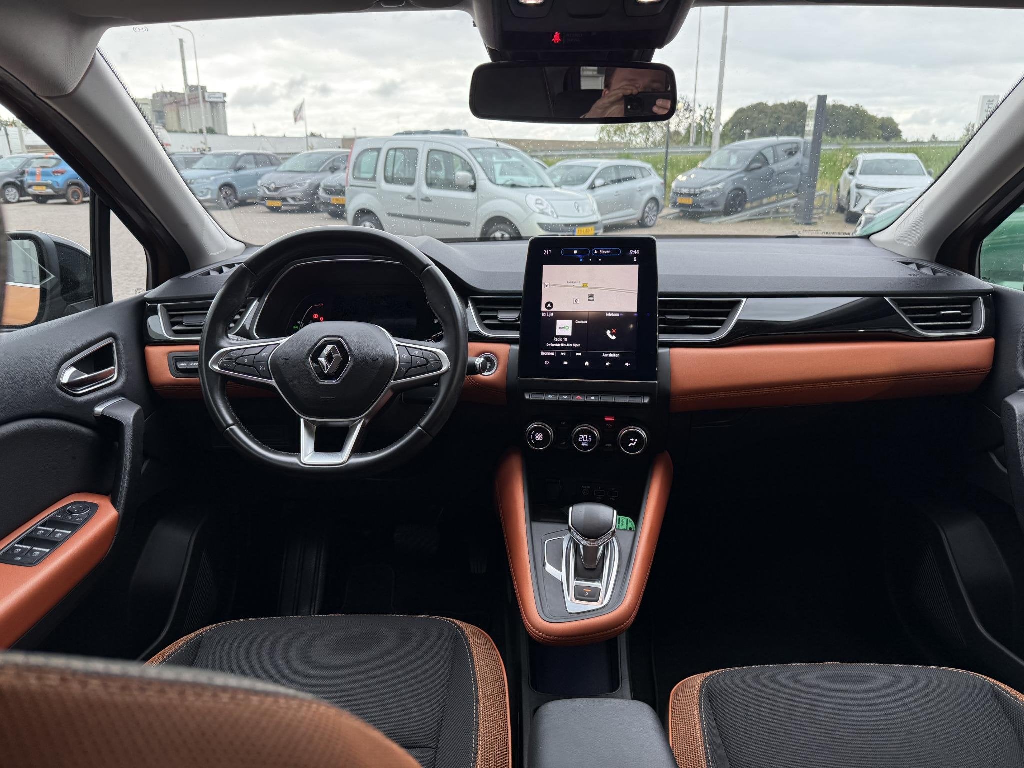 Renault Captur 1.3 TCe 130 Intens | Trekhaak | Navigatie | A, Stof, Gebruikt, Euro 6, Bedrijf