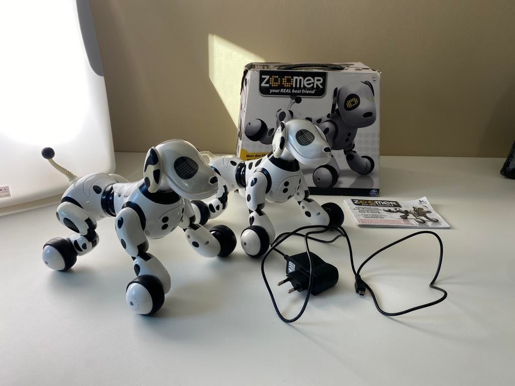 2x Zoomer Robothond + doos + oplader – compleet, Ophalen of Verzenden, Gebruikt, Elektronica, Met licht