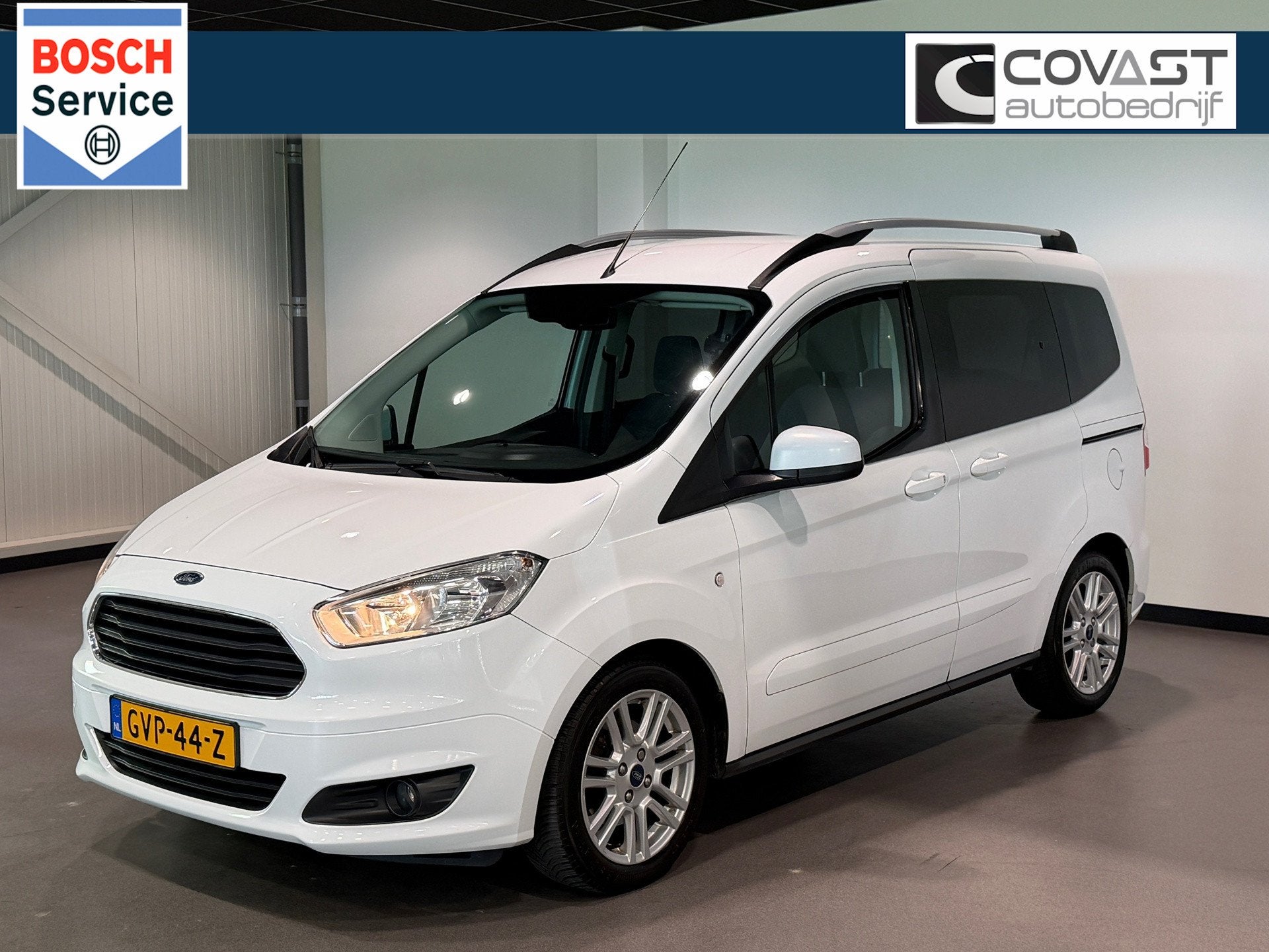 Ford TOURNEO COURIER 1.0 Titanium Clima|Stoelverw.|Voorruitv, Auto's, Voorwielaandrijving, Dealer onderhouden, Gebruikt, Wit