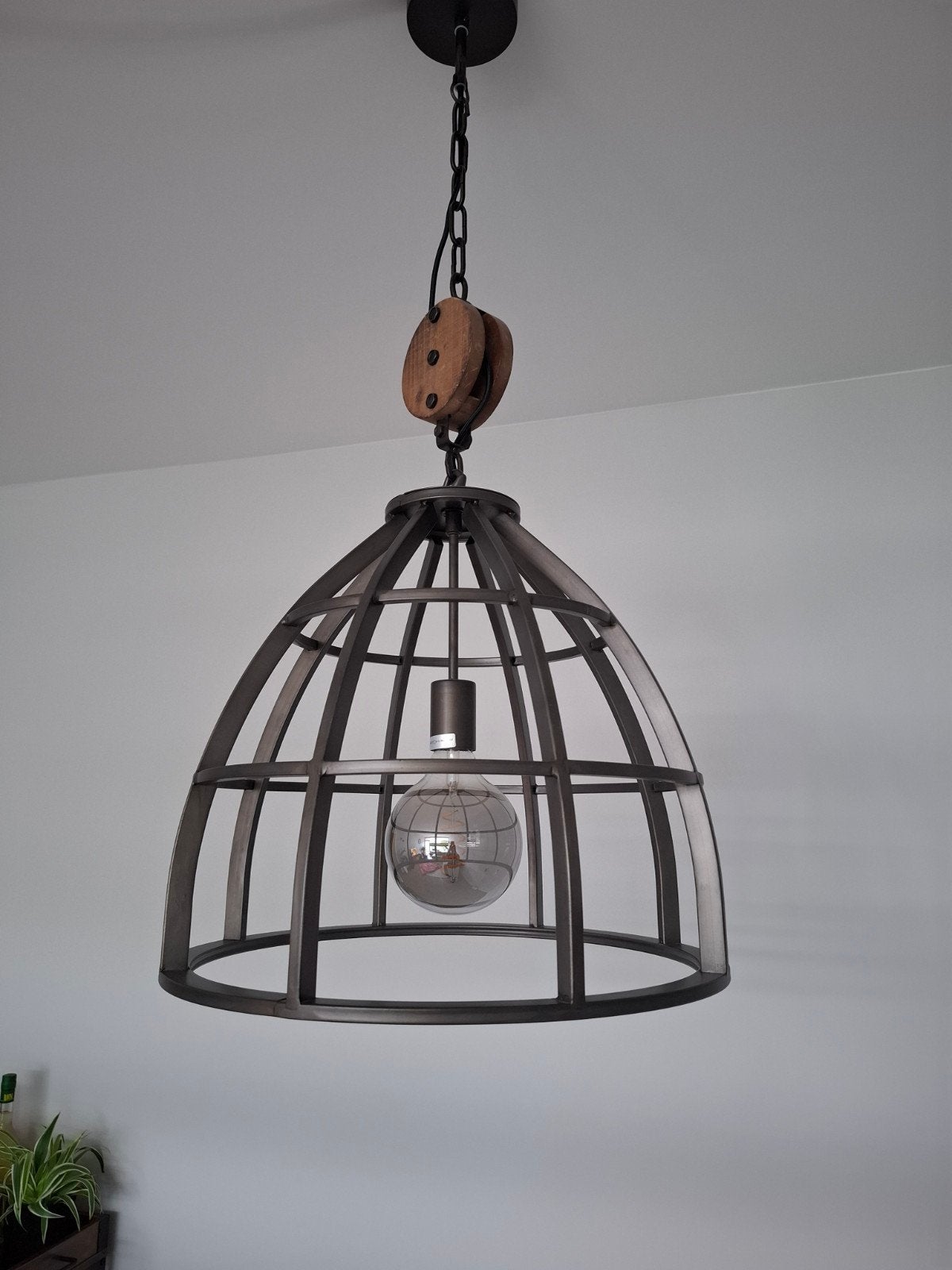 Industriële hanglamp met katrol en metalen kooi, Ophalen, E27 (groot), Zo goed als nieuw, Industrieel, Vintage